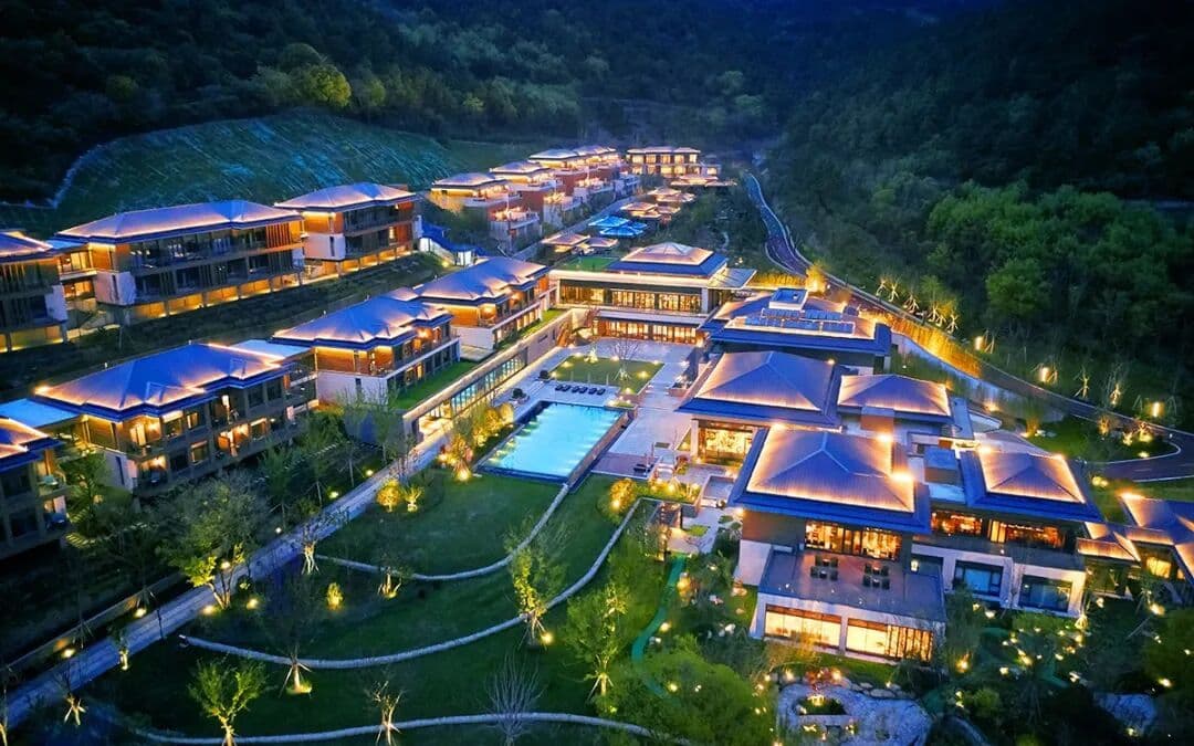 大爆款史低！端午暑期不涨价！三山一湖隐世度假，包揽吃住门票+骑行+棋牌室！
